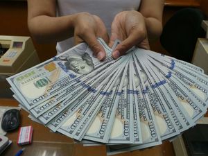Gilas Rupiah, Dolar AS Tembus Rp 15.000