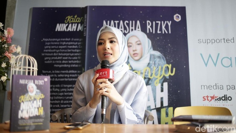 Selamat Hari Buku Sedunia! Natasha Rizki Rilis Katanya Nikah Mudah Selamat Hari Buku Sedunia! Natasha Rizki Rilis Katanya Nikah Mudah
