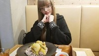 Coba wisata kuliner nasi tempura porsi besar seperti Dakota. Supaya kamu banyak tenaga buat jalan-jalan di Jepang (koti.rose/Instagram)