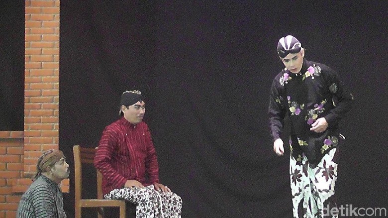Di Rembang, Ganjar Main Ketoprak Di Rembang, Ganjar Main Ketoprak
