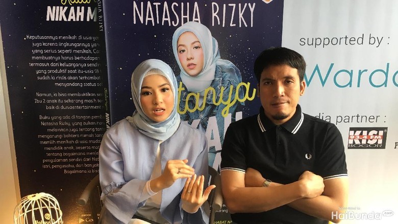 Beda Umur 16 Tahun, Ini Cerita Awal Nikah Natasha Rizky dan Desta/ Foto: Radian Nyi S Beda Umur 16 Tahun, Ini Cerita Awal Nikah Natasha Rizky dan Desta/ Foto: Radian Nyi S