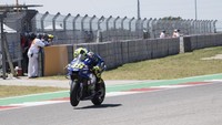 Valentino Rossi harus puas finis di posisi keempat. Foto: Getty Images