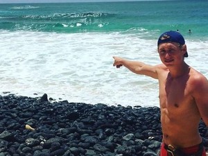 Pria Ini Lolos dari Serangan Ular, Terkaman Beruang dan Gigitan Hiu