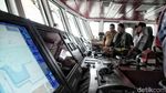 Menelusuri Bagian Dalam Kapal Rainbow Warrior
