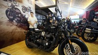 Bobber Black adalah bagian dari keluarga besar Bonneville, serta andalan perusahaan otomotif asal Inggris itu di IIMS tahun ini.