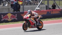 Memulai balapan di Circuit of the Americas, Senin (23/4/2018) dinihari WIB, dari posisi keempat, Marquez langsung melesat ke posisi terdepan di putaran pertama. Foto: Getty Images