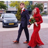 Michael Ruppert awalnya mencari rumah dan kelurga di daerah Medan untuk ia tinggal selama Ramadhan. Saat itu ia pun berkesempatan tinggal di rumah kelurga Adin Lubis. Foto: Instagram