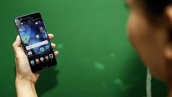 Huawei adalah penyedia infrastruktur kelas wahid dan juga saat ini nomor 3 di dunia soal produksi smartphone. Nama besar di bidang infrastruktur telekomunikasi seperti Ericsson pun ketar ketir melawan Huawei. Foto: Muhammad Ridho