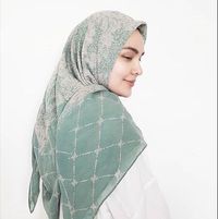 Tren Baju Lebaran 2018 Menurut Desainer Tuty Adib