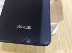 Aksi Zenfone 5Q dan Zenfone Max yang Menggoda
