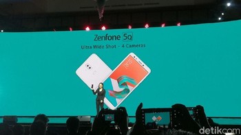 Baik Zenfone 5Q maupun Zenfone Max punya keunggulan masing-masing.  Foto: Muhammad Alif Goenawan/detikINET