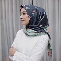 Tren Baju Lebaran 2018 Menurut Desainer Tuty Adib