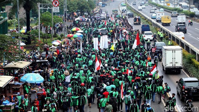 Fakta di Balik Naiknya Tarif GrabBike