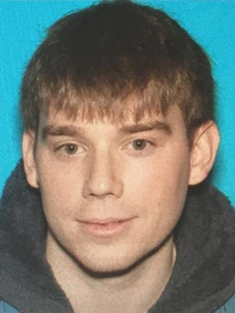 Polisi Buru Pria Bugil Penembak Mati 4 Orang di Nashville Polisi Buru Pria Bugil Penembak Mati 4 Orang di Nashville