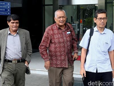 Hatta Taliwang Cs Laporkan Dugaan Korupsi di Sektor Pertambangan