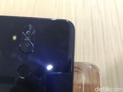 Aksi Zenfone 5Q dan Zenfone Max yang Menggoda