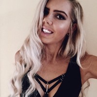 Aimee adalah sebelumnya memang sempat bingung memilih pekerjaan. Ia sempat dikeluarkan dari SMA dan mencoba kursus kecantikan. Tapi hal tersebut tidak membuatnya bahagia. Foto: Instagram Aimee Stanton