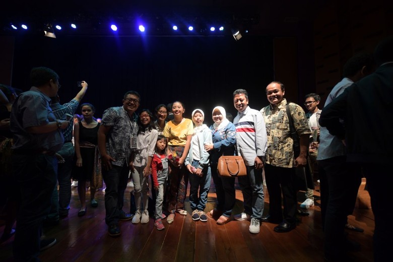 Saat Ketum PPP Kagum Lihat Penampilan Paduan Suara Siswa SMP Saat Ketum PPP Kagum Lihat Penampilan Paduan Suara Siswa SMP
