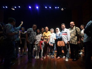 Saat Ketum PPP Kagum Lihat Penampilan Paduan Suara Siswa SMP
