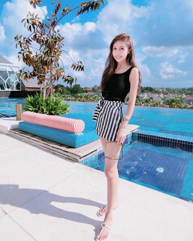  Belum lama ini, Rita tengah menikmati liburannya di Bali. Foto: Instagram @love_ritakao