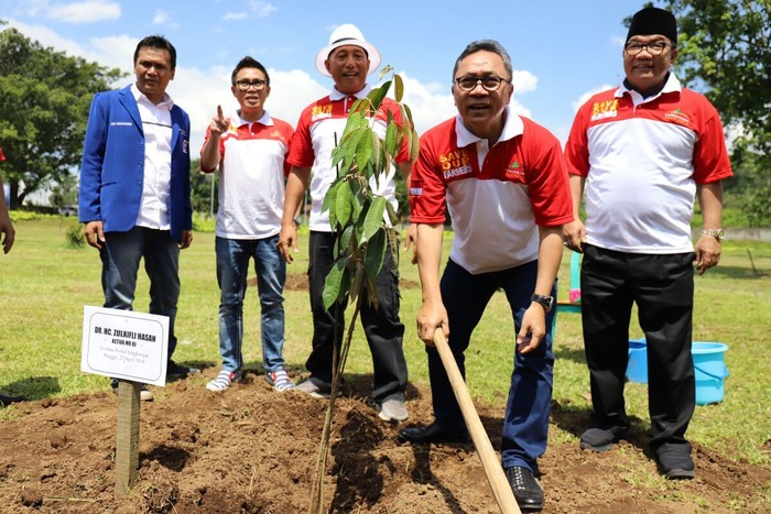 Ketua MPR ke Petani Kopi Jember: Udah pada Ngopi Belom?