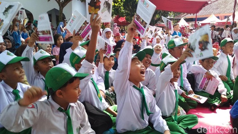 Keren, 1.000 Anak Ikuti Event Baca Buku Massal di Tulungagung Keren, 1.000 Anak Ikuti Event Baca Buku Massal di Tulungagung