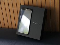 Penampakan Trio Meizu 15 yang Elegan