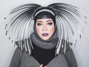 Tak Ingin Perpanjang Kasus Bully, Melly Goeslaw Tegaskan Bukan Pansos