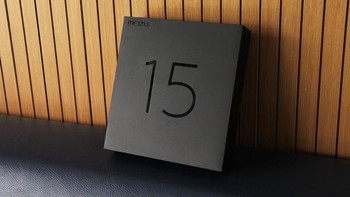 Tiga ponsel ini bernama Meizu 15, 15 Plus dan 15 Lite. Foto: Sina Mobile