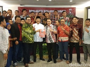 Punya Program Milenial, Gus Ipul-Puti Didukung Alumni GMNI