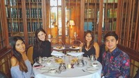 Di momen ulang tahunnya, Kimberly merayakannya dengan simple. Hanya mengundang beberapa teman dekat sambil high tea. Foto: Instagram @kimberlyryder