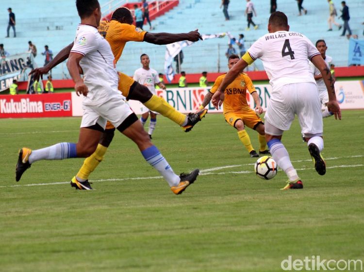 Duel Persela vs Bhayangkara Tanpa Pemenang