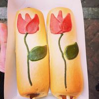 Corn Dog Motif Tulip Ini Jadi Camilan Hits Baru di Korea Selatan!