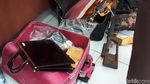 Peralatan DJ, Pedang hingga Tas Dibawa di Sidang Bos First Travel