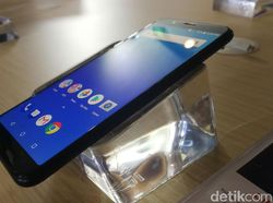 Ini Zenfone Max Pro, Sang Penantang Redmi Note 5