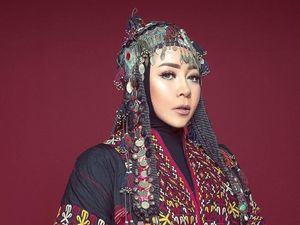 Asisten Nike Ardilla Jadi Pemulung, Melly Goeslaw Siap Bantu Tangani