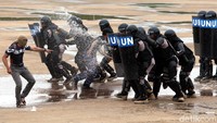 Pasukan terdiri dari pasukan pendukung, pasukan taktis dan pasukan SWAT yang jumlahnya 200 orang termasuk di dalamnya 23 polisi wanita.