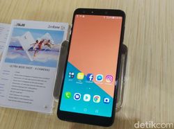 Aksi Zenfone 5Q dan Zenfone Max yang Menggoda