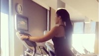 Kardio adalah latihan pertama yang dilakukannya. (Foto: instagram/jordinsparks)