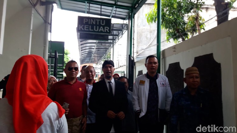 Ahmad Dhani yang Takut Gayanya Ditiru Jokowi Ahmad Dhani yang Takut Gayanya Ditiru Jokowi