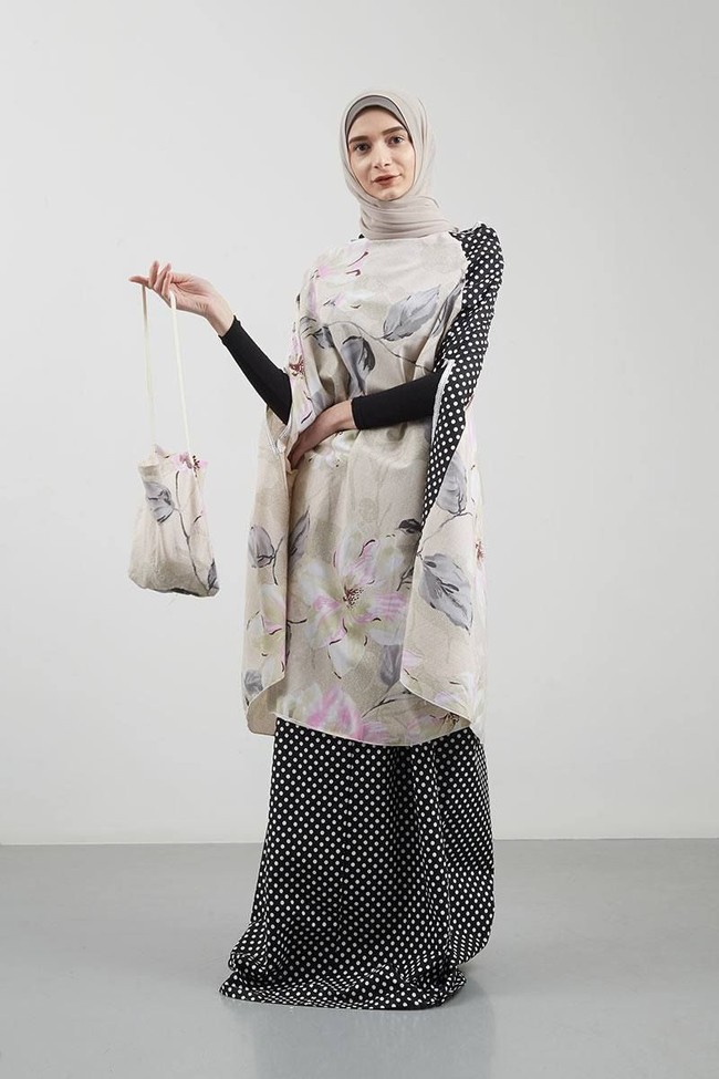 Pilihan mukena dari tahun ke tahun semakin bervariasi. Berkembangnya industri fashion hijab juga ikut mengangkat desain mukena jadi lebih inovatif. Foto: Dok. Hijabenka
