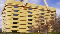 Ini merupakan gedung perusahaan Longaberger yang memproduksi keranjang piknik handmade. Namun kini gedung tak lagi digunakan, dan telah dijual ke perusahaan lain (chakchakchak0/Instagram)