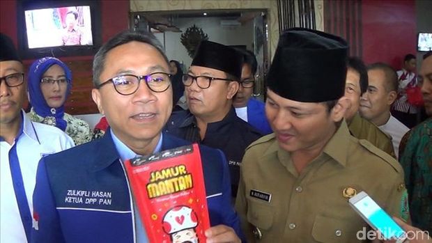 Di Trenggalek, Zulkifli Hasan Kesengsem Jamur Mantan 