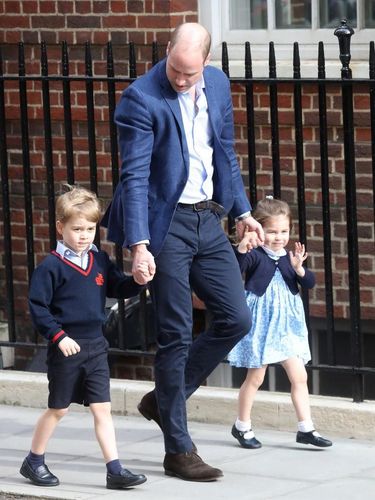 Gaun Biru yang Dipakai Putri Charlotte Saat Jenguk Adiknya Ludes Terjual