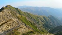 Ingin mencicipi madu dan anggur di Ismayilli. Wilayah pegunungan Ismayilli ini adalah tempat madu terbaik di Kaukasus. Lokasi ini ada perkebunan anggur terakhir di Azerbaijan (CNN Travel)