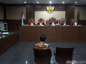 Divonis 15 Tahun Penjara, Novanto Pikir-pikir Ajukan Banding