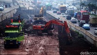 Penyelesaian simpang susun ini rencananya akan berbarengan dengan Tol Desari Seksi I Antasari-Brigif.