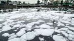 Aduh! Sungai Ancol Penuh Busa