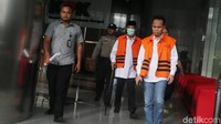 Uang itu diduga diminta Abu Bakar kepada sejumlah kepala dinas di wilayahnya dalam kurun waktu Januari hingga April 2018.