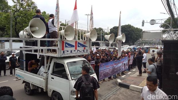 Perwakilan massa sempat menemui pihak Bareskrim